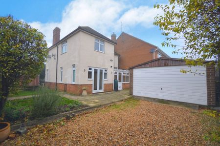 4 bedroom unspecified - Photo 5