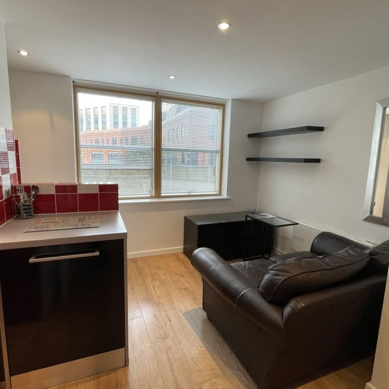 Wellington Street - Photo 1