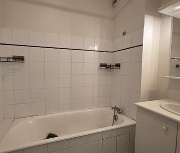 Location Appartement 2 pièces 42m² ORLEANS 45000 - Photo 3