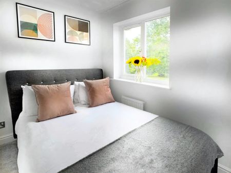 2 Bed, House - Photo 5