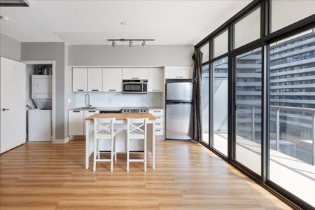 For Lease - 33 Charles Street Unit# 811, Toronto, Ontario - Photo 5