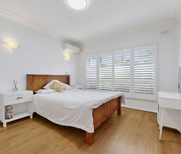 Spacious 5-Bedroom Family Home in Prime West Pymble Location - Photo 5