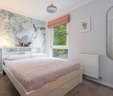 Savernake Walk, Crawley, RH10 - Photo 1