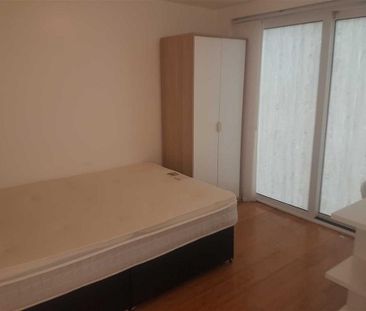 6 bedroom semi-detached house to rent - Photo 5