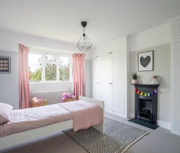 4 bedroom semi-detached house to rent - Photo 5