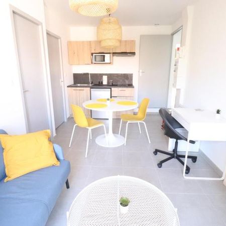 Location Appartement 1 pièce 27m² ST ETIENNE 42000 - Photo 4