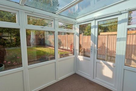 3 bedroom terraced house to rent - Photo 2