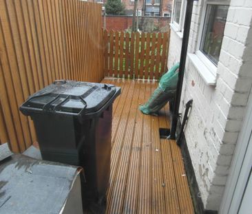 AVAILABLE NOW*** TWO DOUBLE BEDROOMS****ENTRANCE HALL WAY*** DINING... - Photo 2