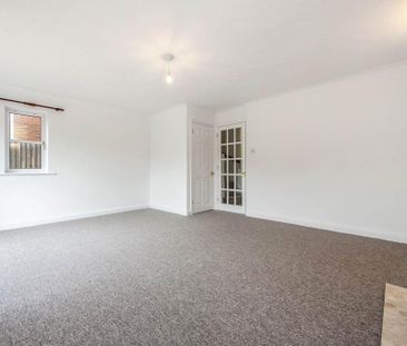 3 bedroom detached house to rent - Photo 3