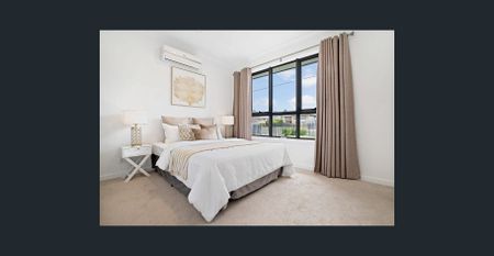 Modern 4-Bedroom, 4-Bathroom Luxury Living in the Heart of Glen Waverley - Photo 4