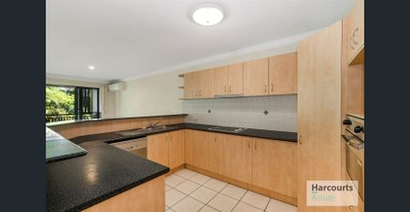 Perfectly Located In The Sought-after Suburb Of Paddington - Photo 4