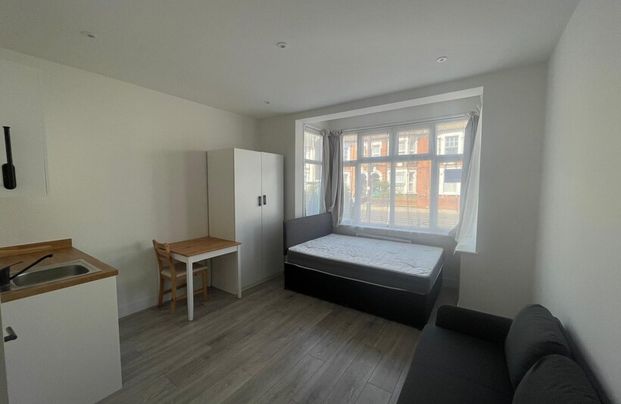 Tooting Bec Road SW187 8BQ - Photo 1