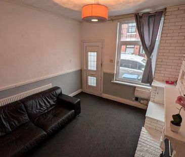 3 bedroom terraced house to rent - Photo 3