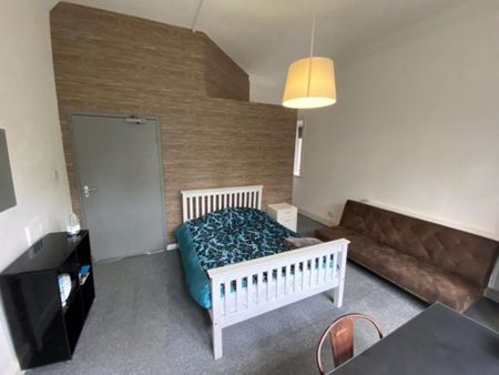 1 bedroom in a house share to rent - Photo 5