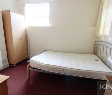 6 bedroom terraced house to rent - Photo 3