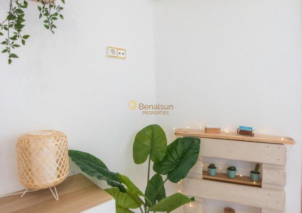HALF SEASON STUDIO FOR RENT FROM 15/10/23 - 31/03/24 IN BENALMÁDENA IN 2ND LINE OF BEACH.-