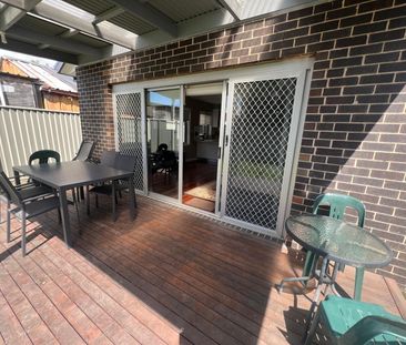 Altona North - Photo 1