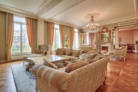 Location Appartement 5 pièces Meublé 309m² PARIS 16ème - Photo 2
