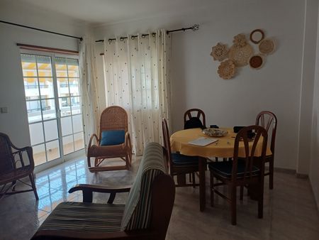 Apartamento T2 com 2 WC com elevador e Varandas magnificas Centro de Monte Gordo - Photo 3
