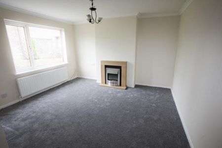 3 bedroom end of terrace house to rent - Photo 4