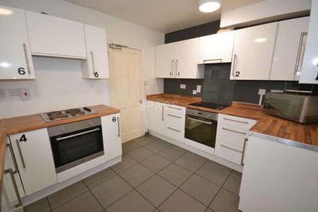 Basingstoke Road, Reading, Berkshire, RG2 - Photo 3