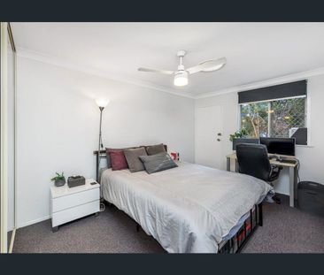 Well Designed 2 Bedroom Unit In Red Hill - Photo 2