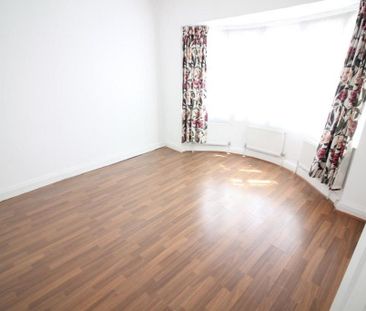 3 bedroom end of terrace house to rent - Photo 5