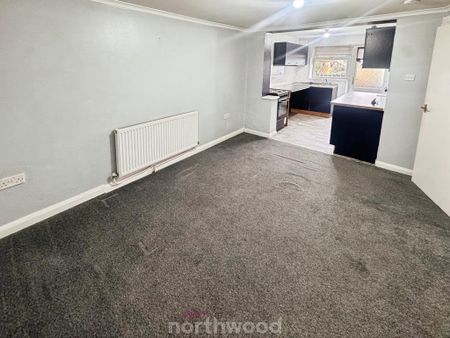 2 bedroom terraced house to rent - Photo 2