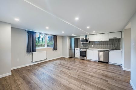 For Lease - 32 ELLIS Avenue, Toronto, Ontario - Photo 4