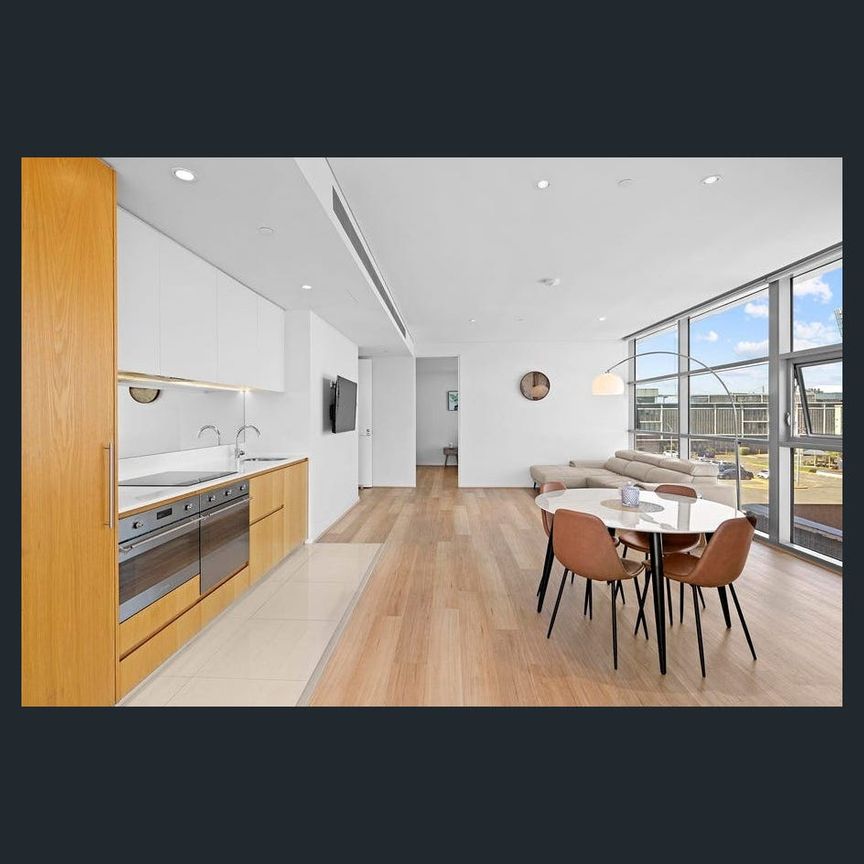 Dual-Key Apartment in Prime Riverside Location - Photo 1