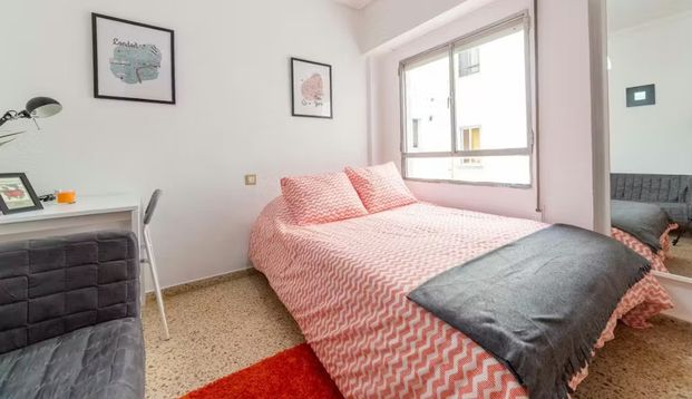 Carrer del Poeta Mas i Ros, Valencia, Valencian Community 46022 - Photo 1