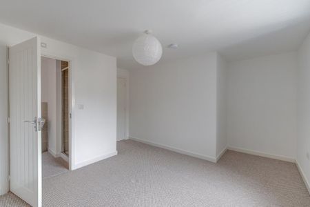 4 bedroom detached house to rent - Photo 5