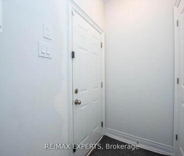 381 INSPIRE BOULEVARD - Photo 2