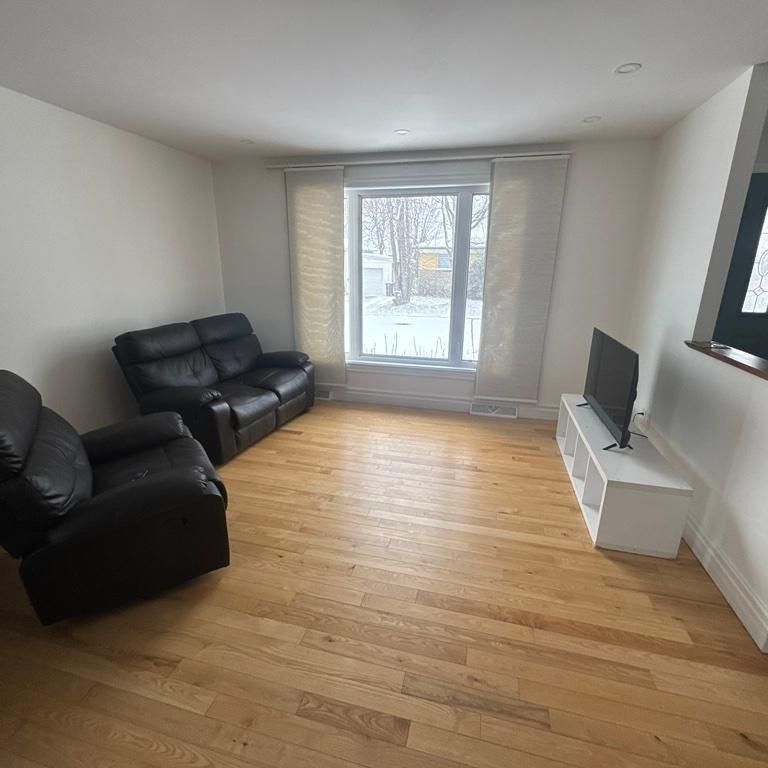 grande maison a louer ste-foy 7 chambres 2 1/2 s-bain - Photo 1