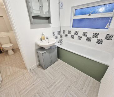 2 bedroom terraced house to rent - Photo 5