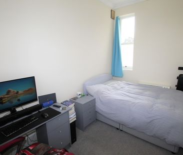 1 bed maisonette to rent in Warrior Square, St Leonards-on-Sea - Photo 2