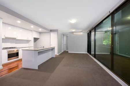 Immaculate Warehouse Living: Freshly Updated & Fully Equipped - Photo 2