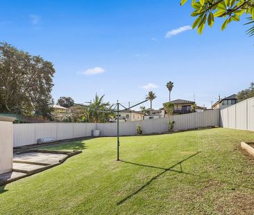 Coastal Comfort in the Heart of Port Kembla - Photo 6