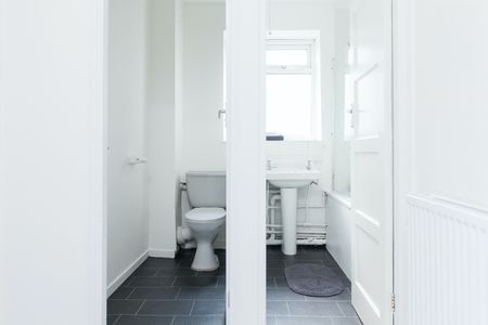 Room in a Shared Flat, Brenley House, SE1 - Photo 3