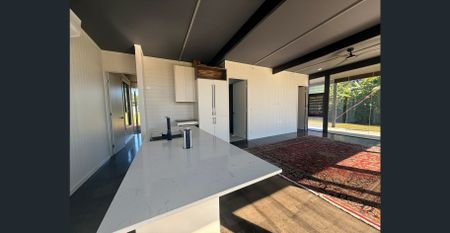 Stunning Brand new home - Photo 4