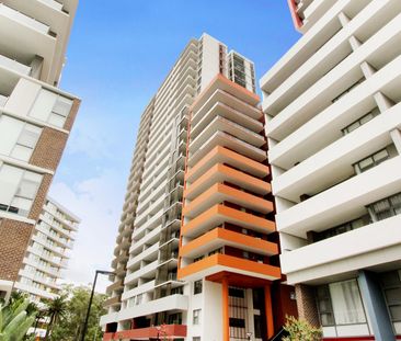 Spacious 1 Bedroom with Generous Sized Bedroom! - Photo 2