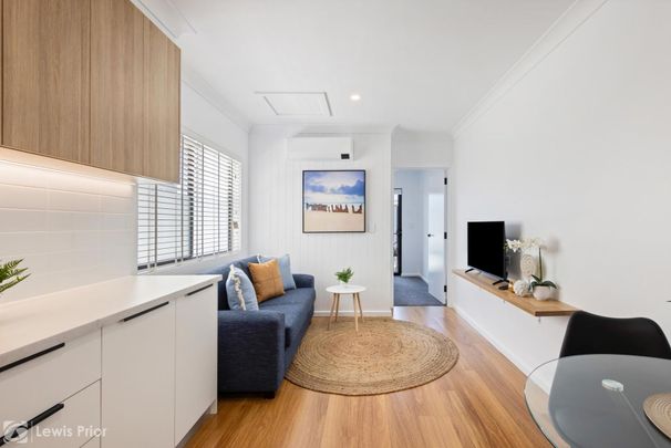Executive style, fully furnished with all Utilities included - Photo 1