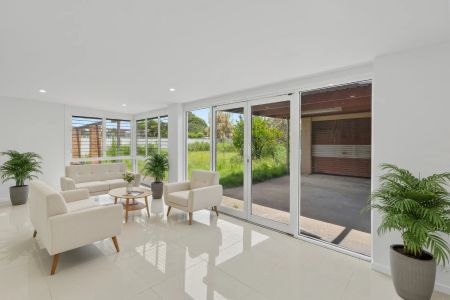 Stylishly Refreshed Family Home on a Premium Block in a Sought-After Pocket - Photo 2