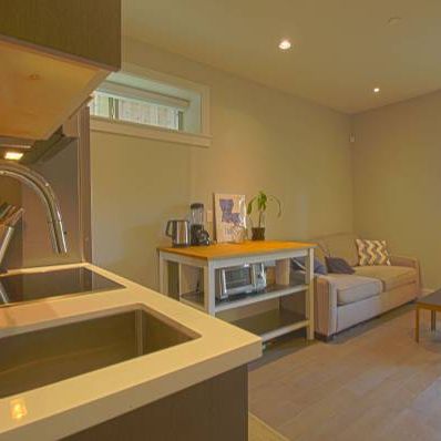 Cozy 1 Bdrm + 2 Bth - Garden Suite - Kitsilano! UNFURNISHED! - Photo 4