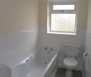 2 bedroom terraced house to rent - Photo 6