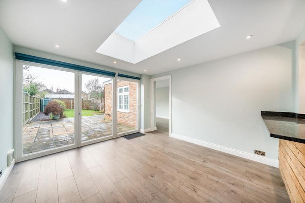 3 bedroom terraced house to rent - Photo 1