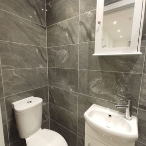 Studio Flat, Gleneldon Road, SW16 - Photo 2