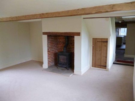 4 bedroom farm house to rent - Photo 4