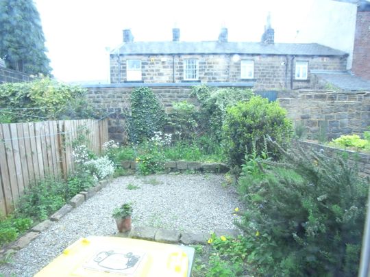 2 bedroom terraced house to rent - Photo 1