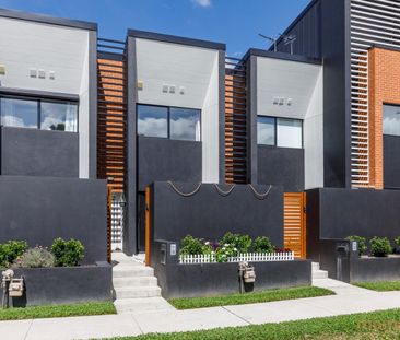 56/45 Athllon Drive, Greenway ACT 2900 - Townhouse For Rent | Domain - Photo 2